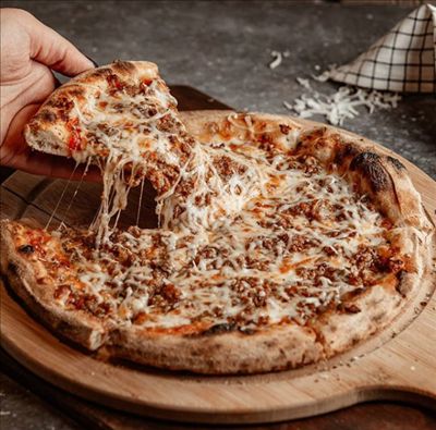 Bolonez Soslu Pizza